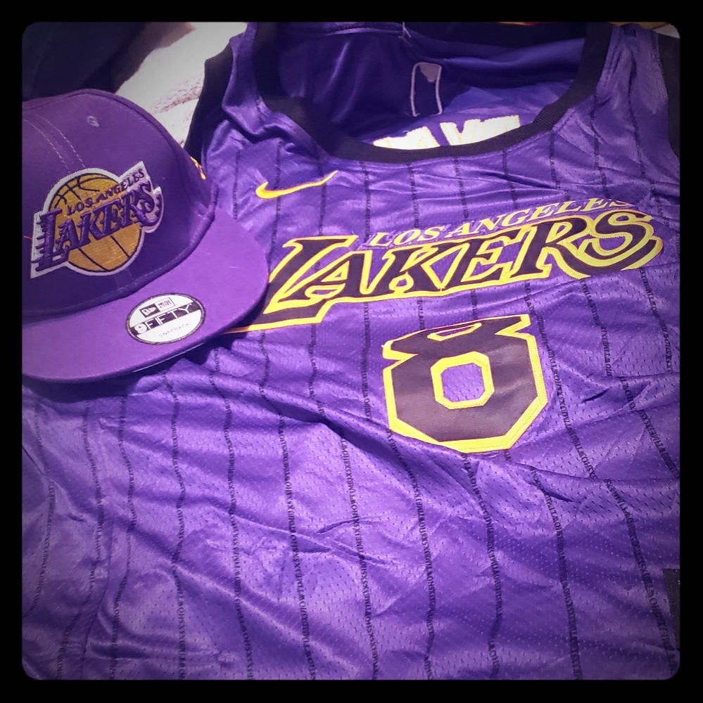Brand new jersey kobe Bryant with fitted cap
